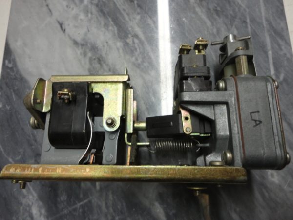 9050-B04D: TIMER, SQUARE D